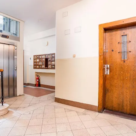 Spacious In Old Town By Days * Πράγα