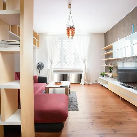 Spacious In Old Town By Days *