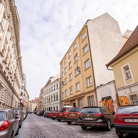 Lejlighed Spacious In Old Town By Days