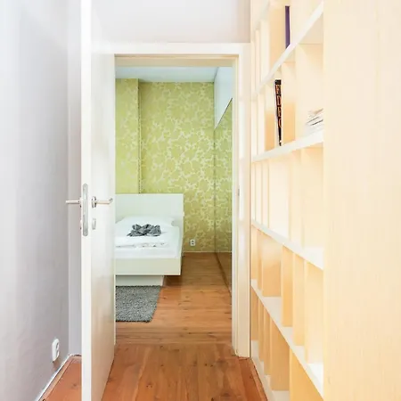 Spacious In Old Town By Days Prag