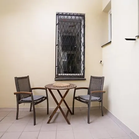 Spacious In Old Town By Days